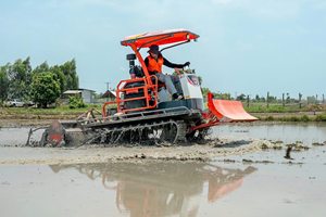 Tractor Agrícola HOGICO HG80VN Turbo de 80HP con Orugas de Goma Resistentes, el Más Vendido - Product Image 4