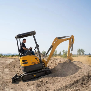 Excavatrice sur chenilles professionnelle d'occasion de 3 tonnes avec manettes de commande de précision et flèche à oscillation latérale pour travaux sur sites complexes - Product Image 1