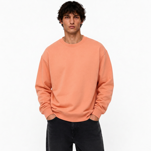 Sudadera personalizada para hombre de forro polar grueso con cuello redondo, efecto lavado desgastado, gráfico personalizado en la espalda y dobladillo acanalado. - Product Image 2