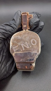 Colgante de Calavera de Lujo con Incrustaciones de Diamantes y Detalles en Oro Rosa, Ojos y Dientes con Diamantes, Joyería Personalizada de Estilo Hip-Hop - Product Image 5