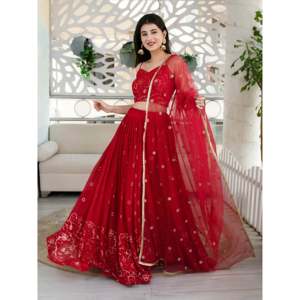 Robe de soirée en georgette brodée rouge, style lehenga choli - Product Image 5