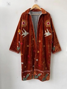 Bata de verano de terciopelo con estampado bohemio, kimono rojo hecho a mano, transpirable, suave, con bordado de ojo turco y corazón, ideal para festivales. - Product Image 1