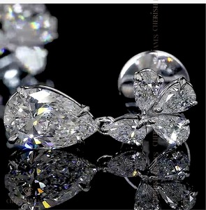 Élégantes boucles d'oreilles pendantes florales en diamant de culture en forme de poire en or blanc 18 carats 1 carat, boucles d'oreilles de mariage tendance pour femmes - Product Image 2
