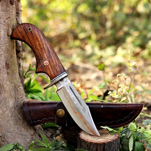 Cuchillo de Caza Artesanal de Cobre Damasco, Forjado a Mano, Hoja Fija, Mango de Madera de Palisandro y Funda, para Camping y Actividades al Aire Libre, ODM/OEM - Product Image 1