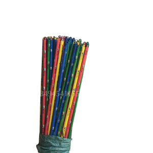 Palo de escoba de madera recubierto de PVC de 120cm del fabricante de Vietnam con herramienta acogedora para el hogar, recogedor de flores y juego de mango de fregona - Product Image 1