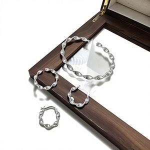 S925 sterling <b>silver</b> Korean fashion <b>wave</b> simple texture twist line <b>ring</b> INS style fashionable personality <b>ring</b> wholesale - Product Image 1