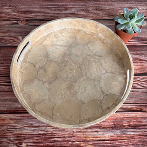 Bandeja de mosaico de conchas hecha a mano de 1980 de PERFECT ENTERPRISES, decoración costera española, bandeja con incrustaciones de nácar. - Product Image 3