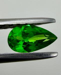 Gema suelta de tsavorita natural, corte pera, verde, 6.80x4 mm, 0.52 quilates, para la fabricación de joyas, piedra preciosa rara - Product Image 1