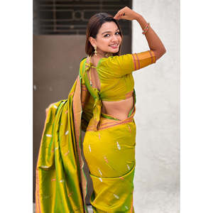 Sari en soie Paithani traditionnel Yeola vert Mehendi à double broderie Zari, vêtements indiens et pakistanais, Elite Weaves 650g - Product Image 3