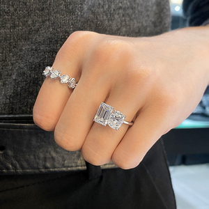 Bague à trois pierres baguette avec halo, diamant de laboratoire taille Asscher de 3,00 carats, certifié IGI - Product Image 4