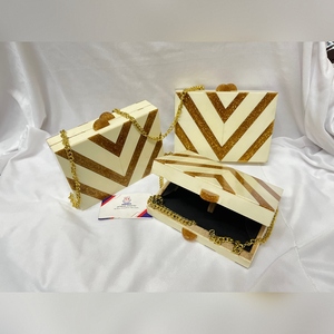 Bolso de Mano Artístico Bohemio con Conchas Marinas y Madreperla, con Cadena Ligera y Elegante, para Atuendos de Moda, Joyería - Product Image 2