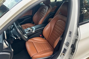 Mercedes-AMG C-43 Sedán 2019 - Product Image 3