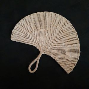 Éventail en paille tressé à la main sophistiqué, en fibres naturelles de rotin, élégant, pour plage tropicale, fête, cadeau décoratif - Product Image 3