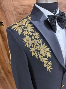 Traje de novio negro personalizado con bordado |   Blazer Dorado Premium con Diseño Floral para Hombre, Ideal para Bodas - Product Image 6