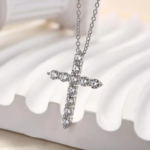 Nouveau design, collier pendentif croix en argent sterling 925 avec moissanite, pour femmes, chaîne à maillons plaquée or blanc et jaune 18 carats - Product Image 5