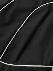 Chaqueta Cortavientos Acolchada con Capucha, Diseño Moderno, Resistente al Viento, con Franjas Reflectantes, Deportiva, de Alta Calidad, Colores y Logotipo Personalizables - Product Image 5