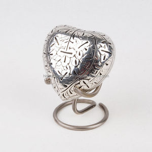 รูปปั้นหัวใจล่าสุดสีชมพูอ่อนแมตต์ทองเหลืองที่ระลึกโกศเผาศพเด็กอุปกรณ์งานศพเด็กเออร์นซื้อจากผู้ผลิตอินเดีย - Product Image 3