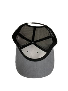 Casquette Trucker Tendance Bicolore Gris Anthracite 5 Panneaux avec Logo Patch PVC Personnalisé, Casquette en Maille Respirante pour le Sport, Fournisseur en Gros - Product Image 4