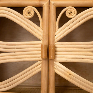 Table d'appoint en rotin naturel extraordinaire, faite à la main, style bohème, pour la décoration de la chambre d'enfant - Product Image 4
