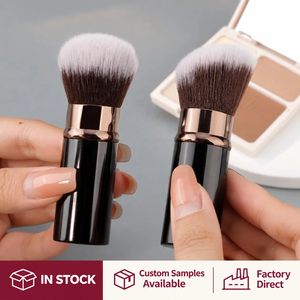 <span class=keywords><strong>Pinceau</strong></span> <span class=keywords><strong>Kabuki</strong></span> rétractable pour poudre libre, blush et bronzer, avec poils synthétiques doux et manche en aluminium, idéal pour les voyages - Product Image 1