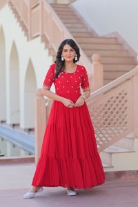 Robes Anarkali indiennes tendance en tissu imitation fleuri avec broderies de perles, robes Anarkali élégantes pour les mariages et les festivals - Product Image 3
