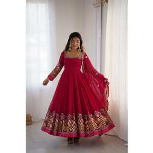 Vestido XL de diseñador con trabajo de secuencia de bordado multihilo - Product Image 5