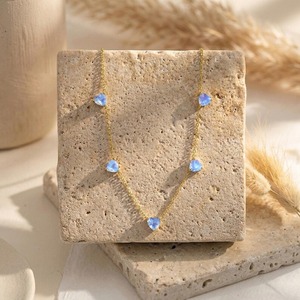 Collier pendentif en pierre de lune brillante en forme de cœur, pendentif en or avec pierre de lune pour femme - Product Image 1