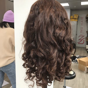 Prix de gros 100% brut vierge vietnamien humain dentelle perruque trame personnalisée bouclés couleur brune Super Double Drawn Extensions de cheveux - Product Image 3