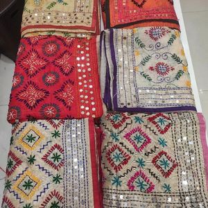 ผ้าคลุมไหล่ปักลายสีแดงแบบคูชี ขายดี ผ้าคลุมไหล่สไตล์อินเดียสำหรับผู้หญิง ผ้าคลุมไหล่ดีไซน์เนอร์ลายปักสีสันสดใสสำหรับสุภาพสตรี - Product Image 3