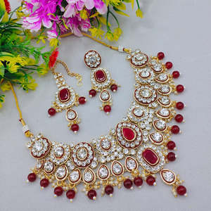 Juego de Collar Gargantilla de Diseño con Cristales Chapados en Oro Jewelemarket 10575521GR, con Piedras Austriacas Brillantes y Cuentas, Estilo Moderno y a la Moda - Product Image 2