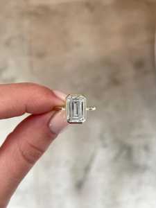 Bague de fiançailles en diamant étincelant sertie clos, émeraude de laboratoire, alliance de luxe pour demande en mariage, or massif 14K 18K, prix usine en gros - Product Image 3