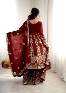 Conjunto de Lehenga y Dupatta para Mujer con Top de Algodón Micro Pesado, Seda Crujiente y Bordado Intenso con Lentejuelas y Mangas - Product Image 4