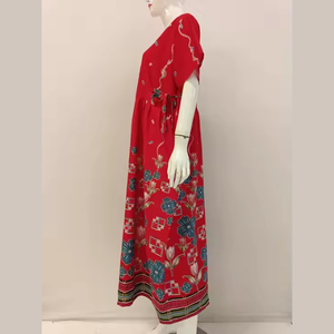 Robe décontractée grande taille pour femme, manches courtes et col carré par Chrysanta - Product Image 5