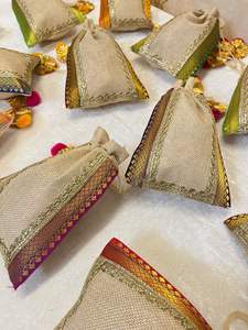 Sacs Potlis en jute de qualité supérieure pour les mariages indiens, les festivals, les occasions de fête, les cadeaux traditionnels, livraison rapide, vente en gros OEM - Product Image 2