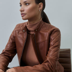 Veste de moto en cuir véritable pour femme de haute qualité avec garniture en fourrure, réversible, imperméable, style motard d'hiver, veste en cuir pour femme - Product Image 4