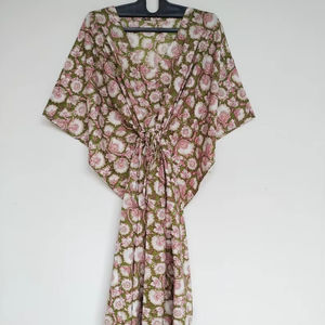 Robe kaftan en coton indien faite à la main, légère, jaune, pour la plage, idéale pour l'été - Product Image 1