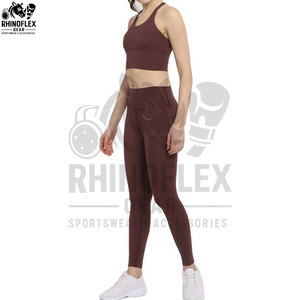 Ensemble de vêtements de yoga pour femmes, nouvelle conception, tissu de haute qualité, respirant, idéal pour la gym et le fitness. - Product Image 2