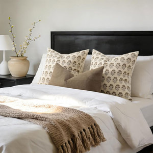 Funda de Almohada Cuadrada Moderna de Tela con Costuras Sólidas para Uso en el Hogar y Hoteles - Product Image 6