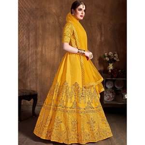 Lehenga Choli de Seda Bordada en Amarillo, Talla Grande, para Bodas Haldi - Product Image 5