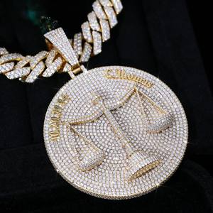 Colgante Vintage de Plata de Ley 925 con Moissanita de 6.00 Ct, Unisex, Personalizable con Letra M, Chapado en Oro Blanco, con Diamantes - Product Image 5