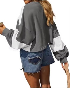 Sudadera Oversize de Mujer con Bloques de Color, Manga Larga Tipo Linterna, Cuello Redondo, Tejida, Transpirable, Estilo Verano, Blanco y Gris - Product Image 3