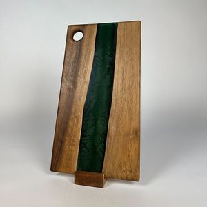 Planche de cuisine en bois naturel et résine époxy pour des repas sains, planche à découper en bois et résine époxy design pour chefs - Product Image 2