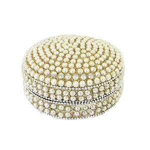 Boîte à bibelots en velours avec pierre blanche, petite boîte à bijoux souvenir pour bureau, étagère ou entrée - Product Image 5