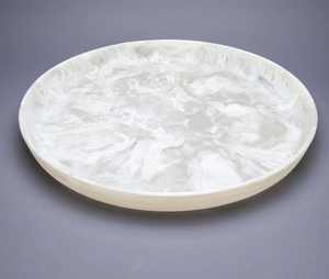 Tabla de queso plana de resina con diseño de remolino de crema, plato redondo para servir, bandeja para aperitivos, vajilla de diseño. - Product Image 2