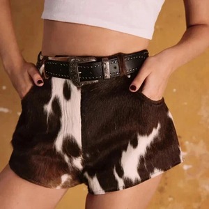 Shorts en cuir naturel faits main pour femmes, shorts en cuir de vache véritable, shorts en cuir à poils. - Product Image 5