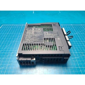 Amplificateur servo AC Mitsubishi MR-J4-20A d'occasion, comme il est, pièces d'équipement semi-conducteur Legacy - Product Image 5