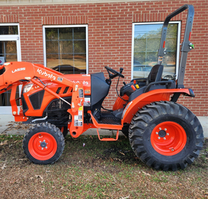 Tractor Agrícola Kubota B2320 4x4 de Alta Calidad con 23Hp, Cargador Muy Económico, Listo para Exportar, Disponible Ahora en Stock - Product Image 1