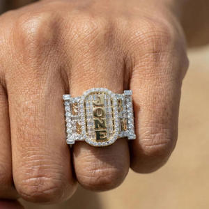 Bague de fiançailles personnalisée en argent sterling 925 avec diamant Moissanite, style Hip Hop pour homme, bijou statement style rappeur glacé - Product Image 4