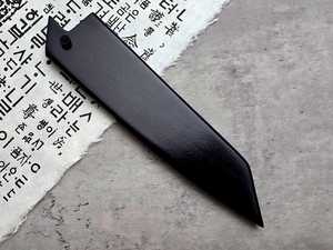 Cuchillo de Chef Red Tsunami de 8 Pulgadas de Acero de Damasco con Mango de Madera de Resina, Espiga Recta, Borde Biselado, Punta Afilada, Grado Industrial - Product Image 4