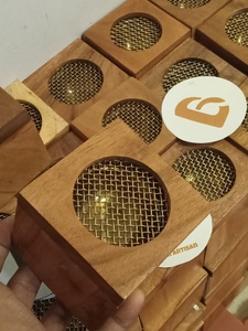 Brûleur à Bakhoor Arabe en Bois d'Acacia Fait Main Bela Artisan, Vente Chaude, Brûleur d'Encens Oud Décoration Maison Toutes Saisons - Product Image 4